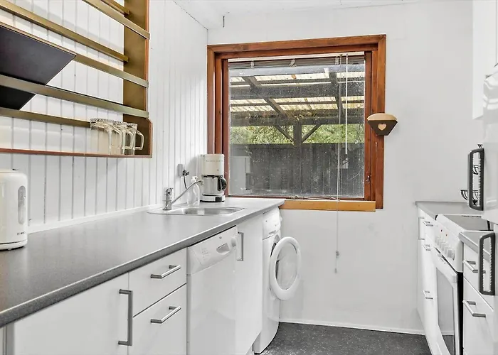 Lf10213-thyholm-haervej-9-b * Thyholm